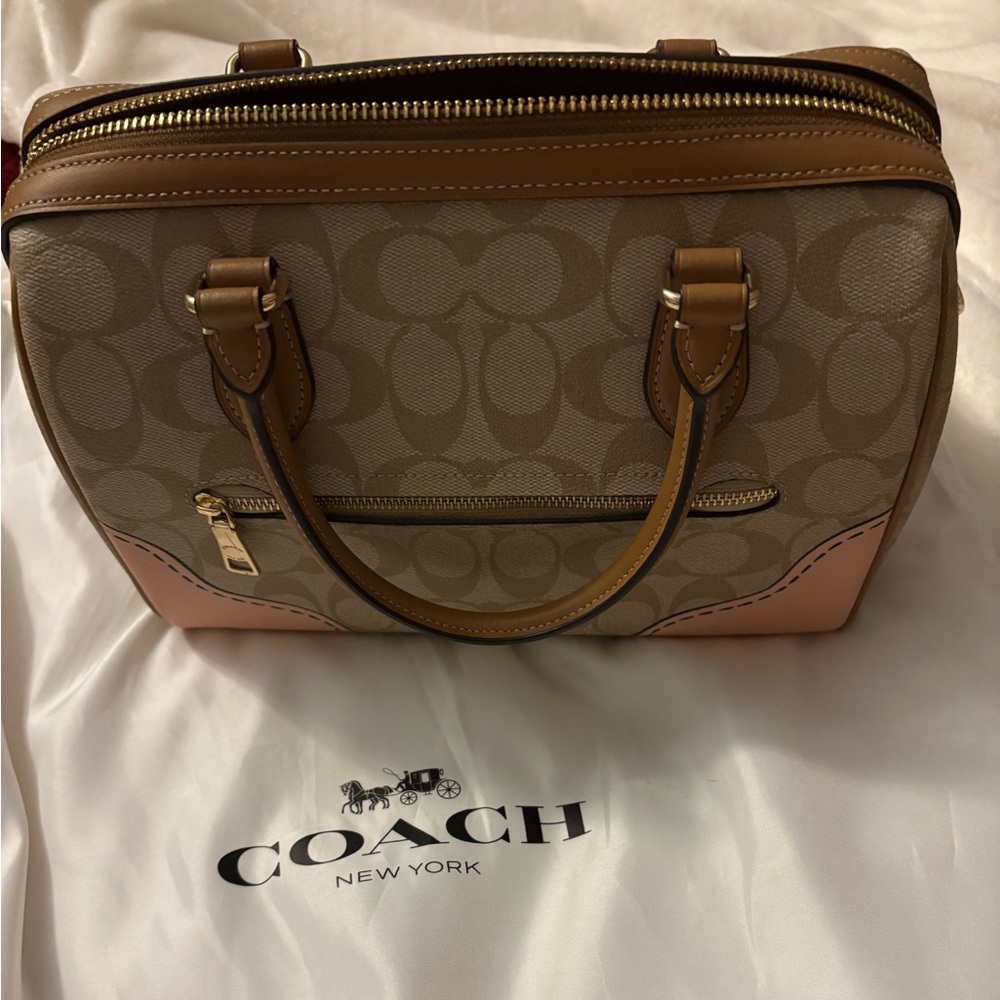 Coach Rowan Satchel In Signature Canvas
Trompe L'oeil Print Khaki
Final sale - Picture 2 of 5